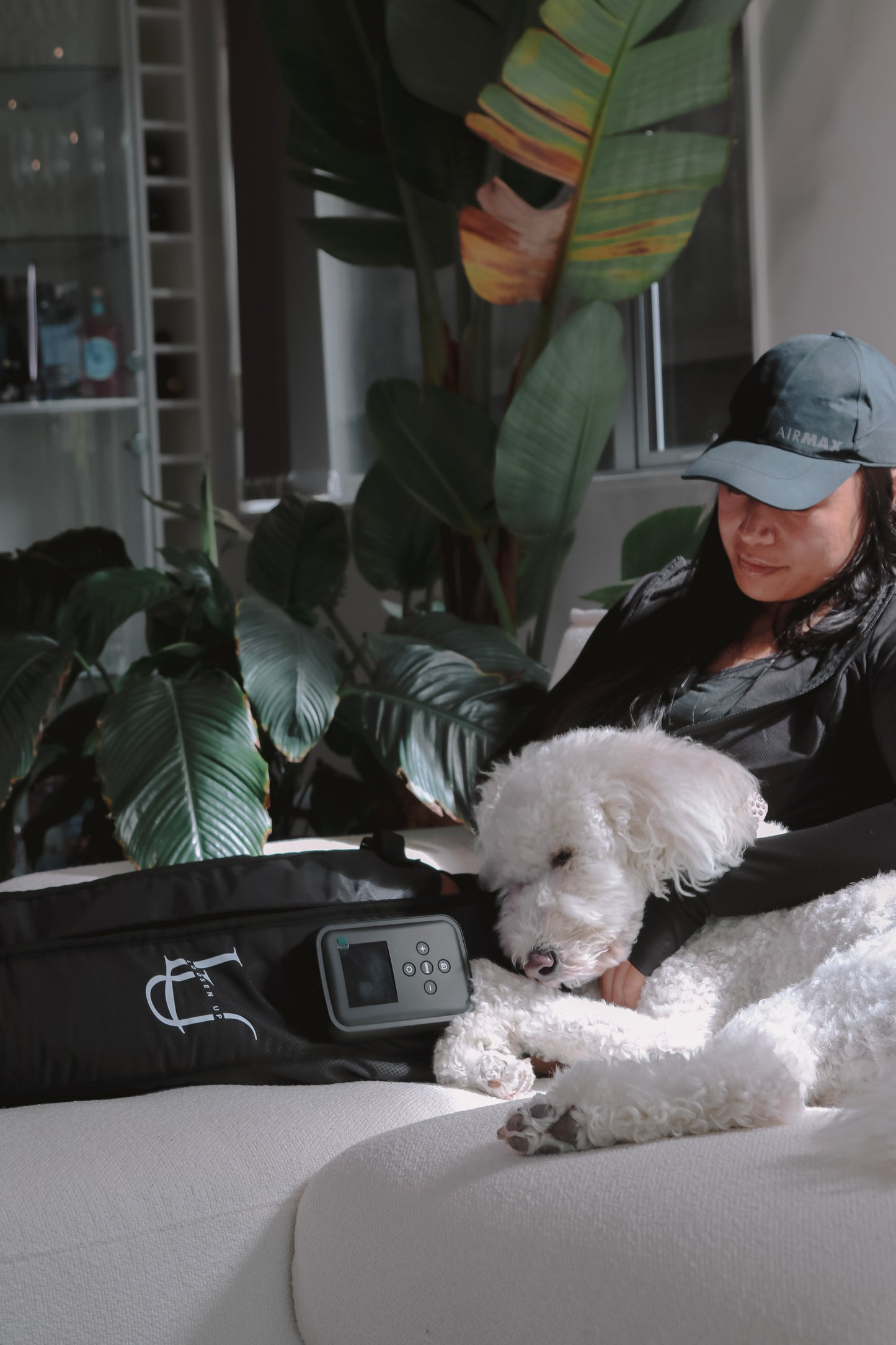 Series 1 Wireless Compression Massager